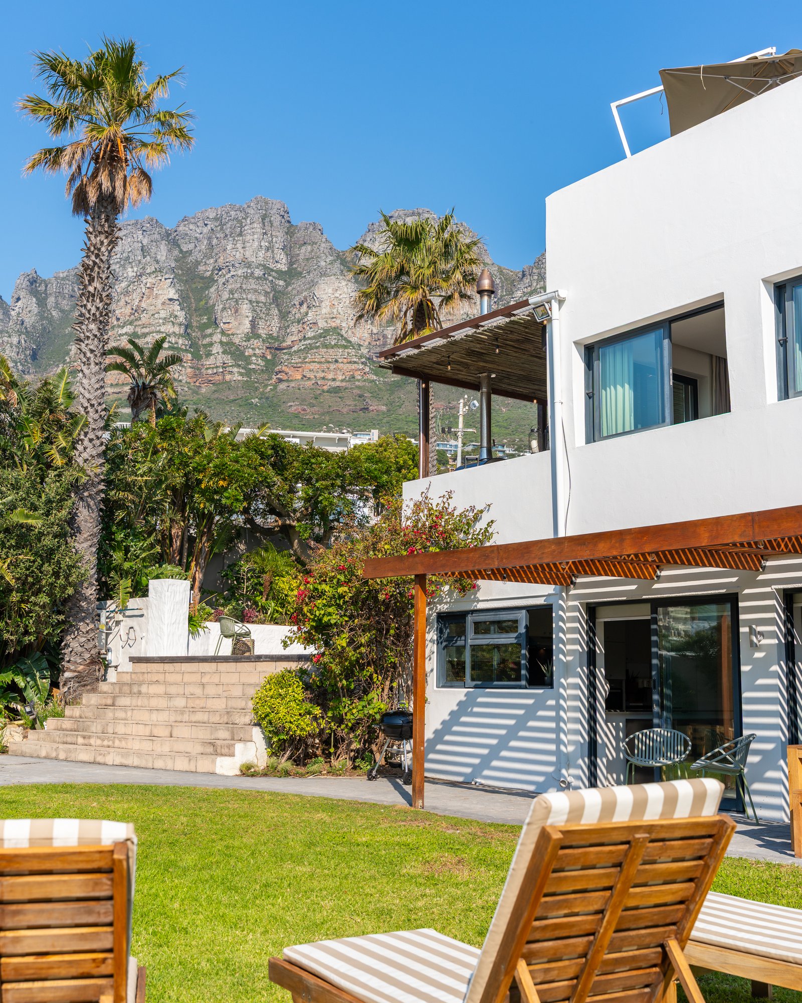 Cape Mesa, Camps Bay coastline